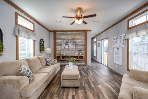 SINGLEWIDE SPOTLIGHT - Image 8