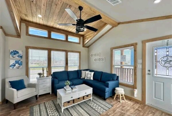 Platinum Cottages HUD Single - Image 2