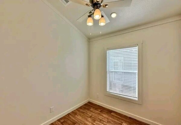 Used Platinum Cottages HUD - Image 7