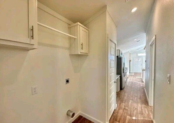 Used Platinum Cottages HUD - Image 3